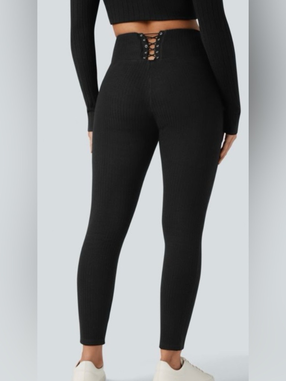 MEDIUM 7/8. HALARA RIBBED KNIT CRISSCROSS WAISTBAND LEGGING